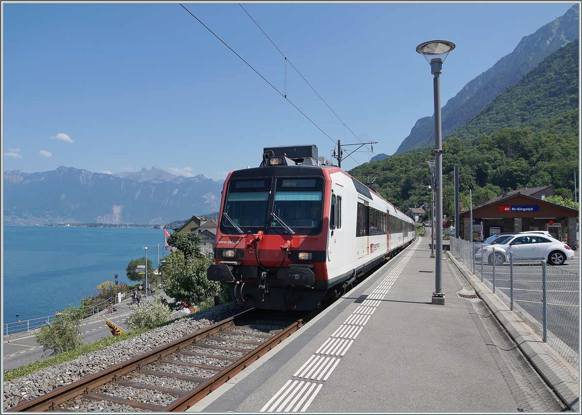 The SBB RBDe 560 221-4 comming from Brig ist arriving at St Gingolph.

22.07.2022