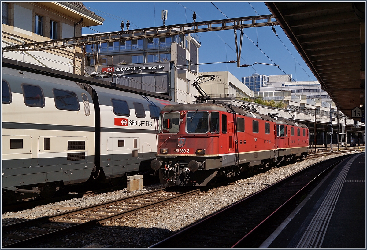 The SBB Re 420 250-3 and an other one in Lausanne.

27.07.2020