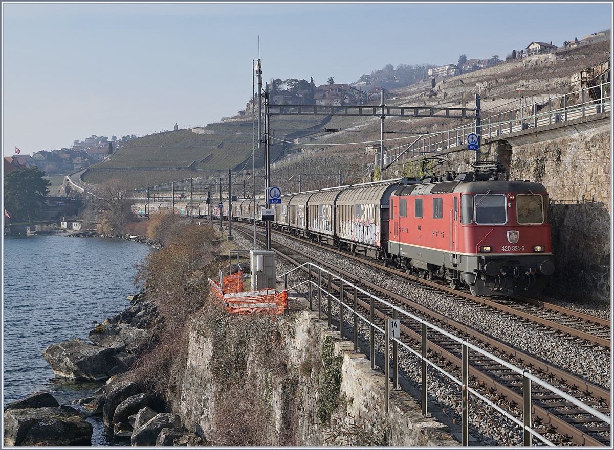 The SBB Re 420 324-6 with a Cargo Train between Rivaz and St Saphorin.
06.2.2018
