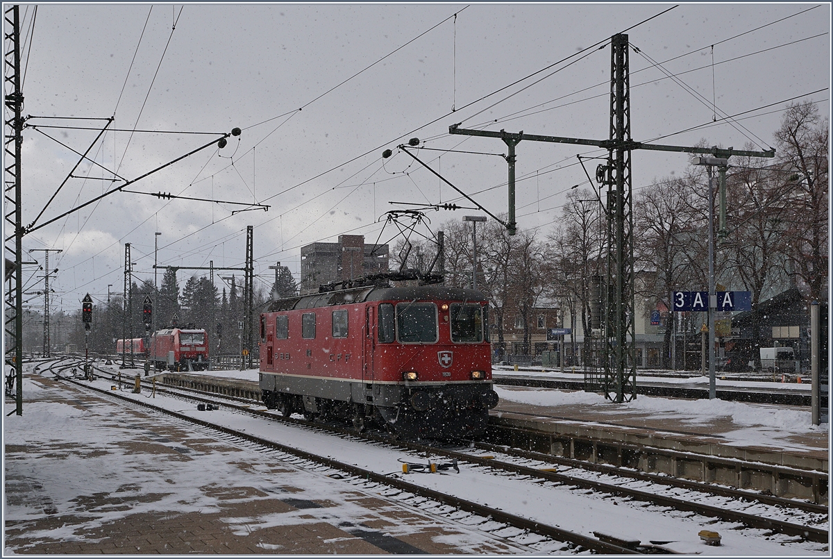 The SBB Re 4/4 II 11139 in Singen.
09.12.2017