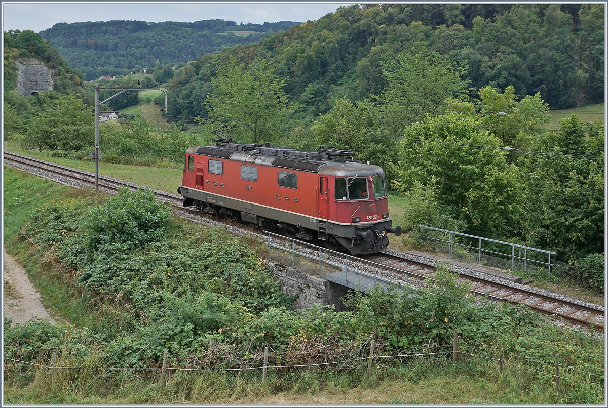 The SBB Re 4/4 III 11357 between Läufelfingen and Buckten. (Alte Hauenstein Line)
07.08.2018
