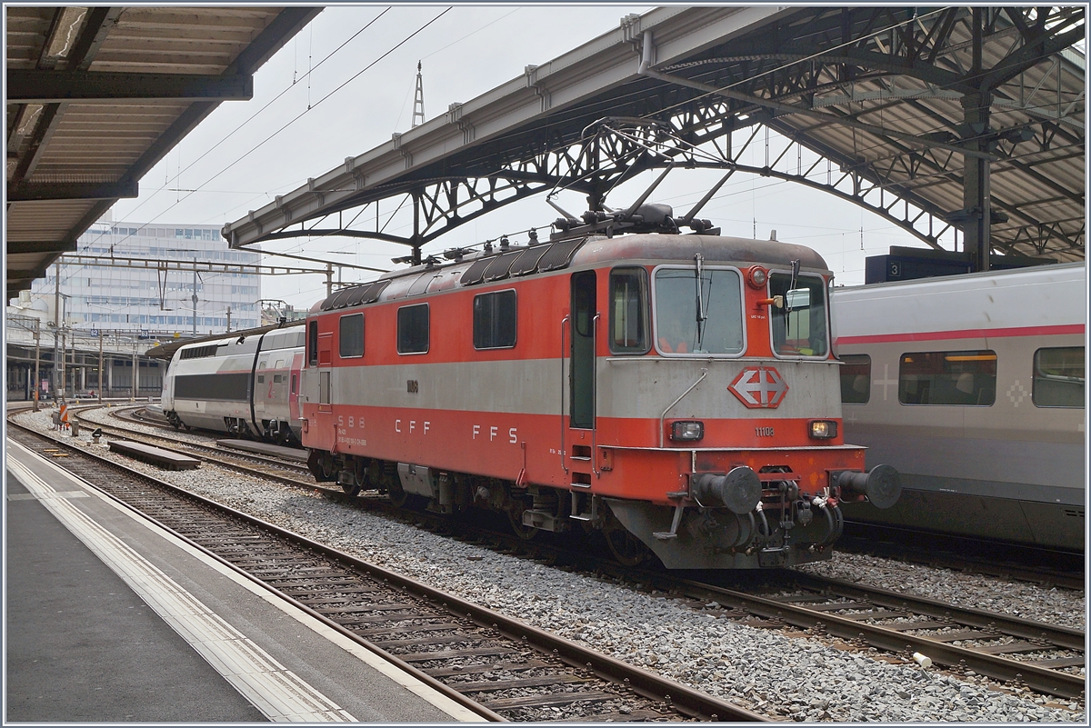 The SBB Re 45/4 II 11108 (UIC 91 85 4 420 108-3 CH-SBB) in Lausanne.
07.06.2018