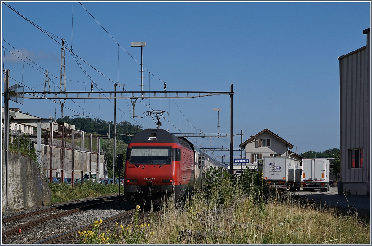 The SBB Re 460 028-4 wiht an IR to Basel in Läufelfingen (Atle Hauenstein Line).
11.07.2018