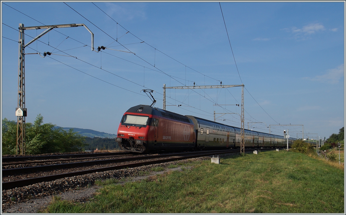 The SBB Re 460 033-4 with an IR from Luzern to Geneva by Neyruz. 
06.08.2015