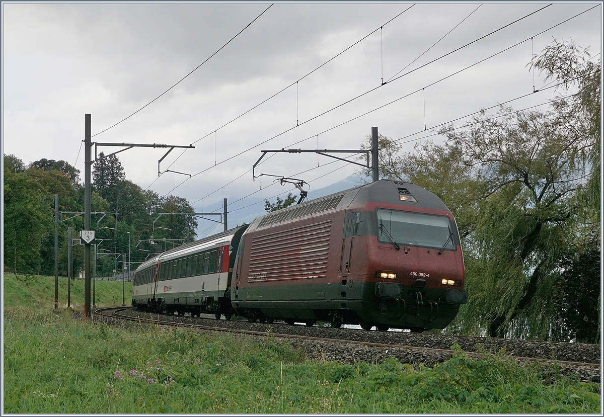 The SBB Re 460 052-4 with an IR by Villenveuve.
30. 08.2018