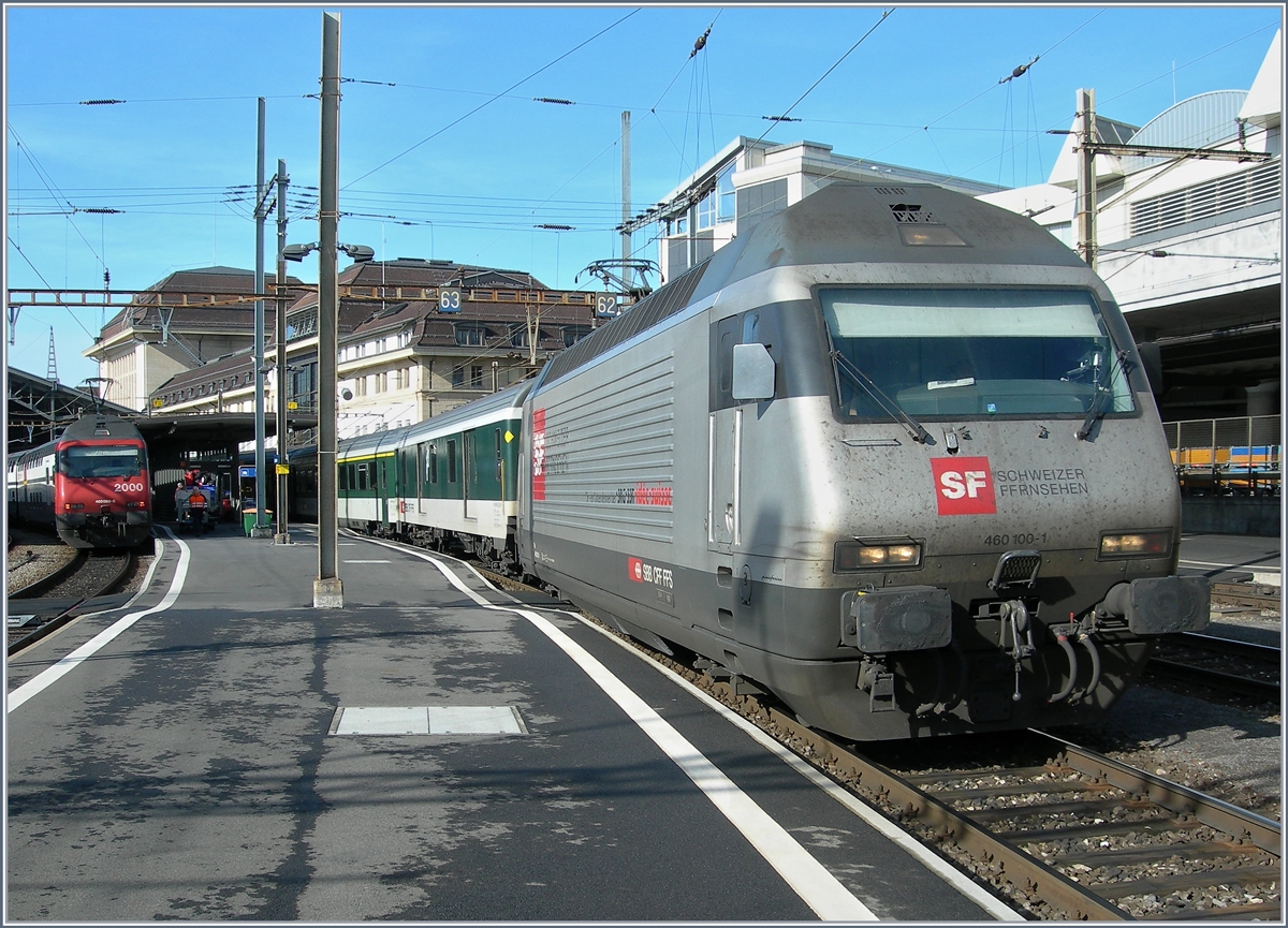 The SBB Re 460 100-1 SF Schweizer Fernsehn  in Lausanne.
09.02.2007