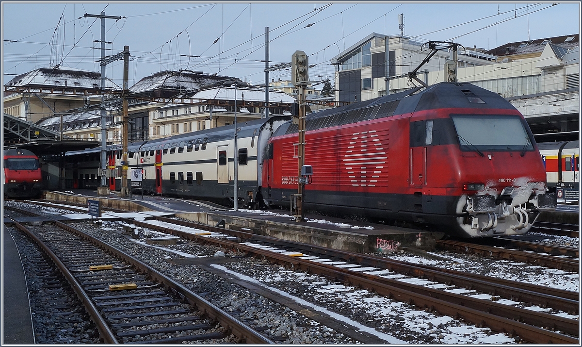 The SBB Re 460 111-8 wiht his IC in Lausanne.
01.12.2017