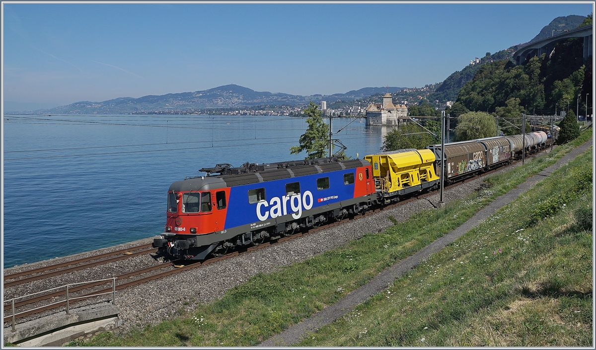 The SBB Re 620 Re 620 083-6  Amsteg-Silenen  (UIC 91 85 4 620 083-6 CH-SBBC) with a Cargo  Train by the Castle of Chillon.
27.07.2018