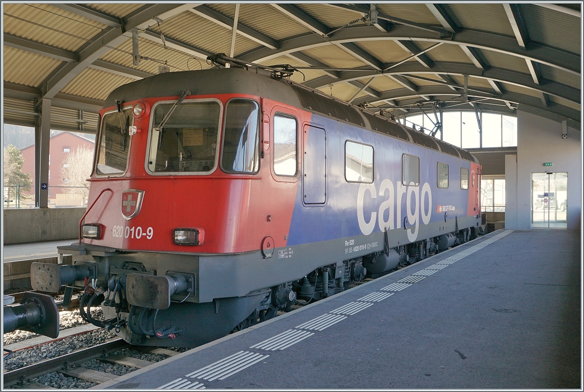 The SBB Re 6/6 11610 (Re 620 010-9)  Spreitenbach was comming wiht the Cargo Train 69701 from the Lausanne-Triage Station to Le Brassus and is waiting now of the comback in the afternoon. 

24.03.2022