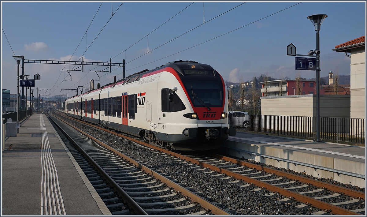 The SBB TILO Flirt RABe 524 014 is arriving at Stabio.
16.01.2018