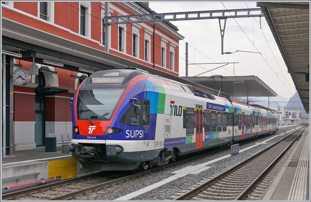The SBB TILO RABe 524 014  SUPSI  in Lugano is the S90 from Lugano to Giubiasco. 

13.03.2023