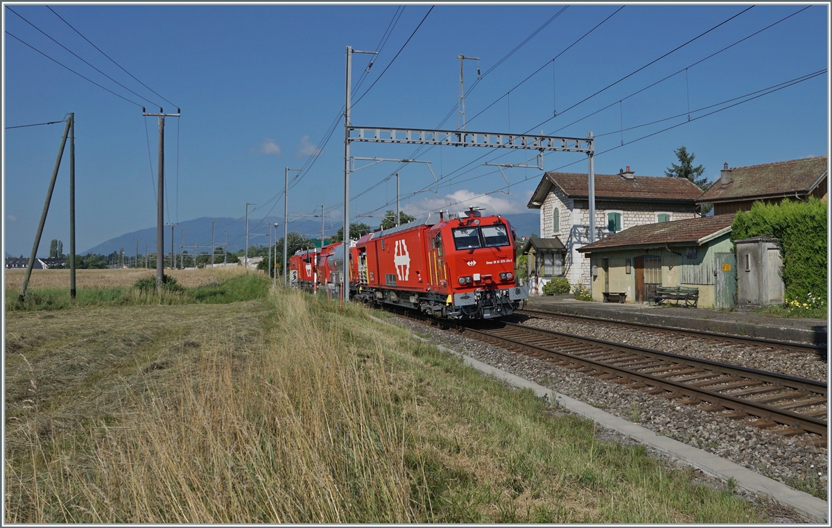 The SBB Xtmas 99 885 9124 014-2 on the way to Geneva by Bourdigny. 

19.07.2021