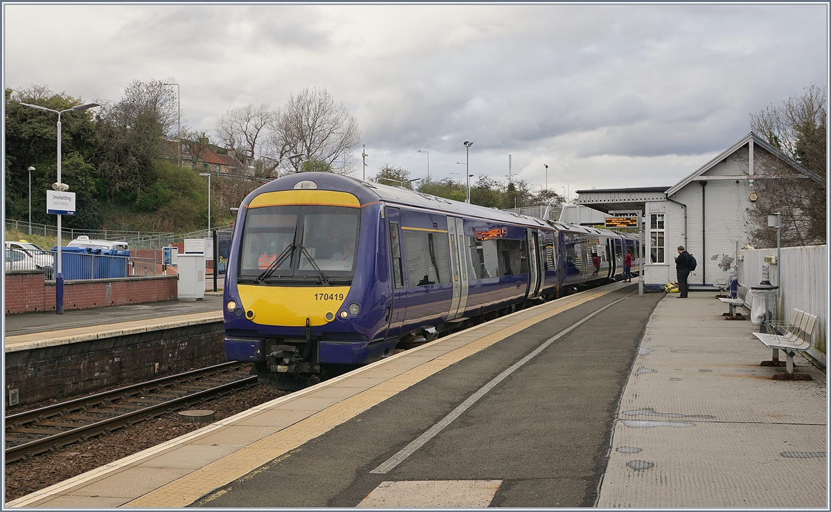 The Scotrail 170 419 from Aberdeen to Glasgow in Kirkcaldy (do of works on the Dundee Glasgow line).
22.04.2018