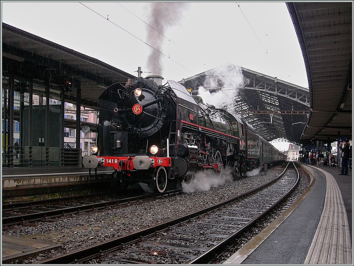 The SNCF 141 R 1244 in Lausanne.
08.10.2011