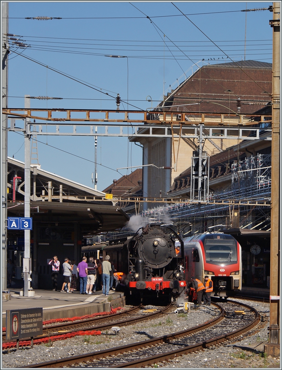 The SNCF 141 R 568 and a SBB RABe 523 (Flirt3) in Lausanne. 

11.06.2022