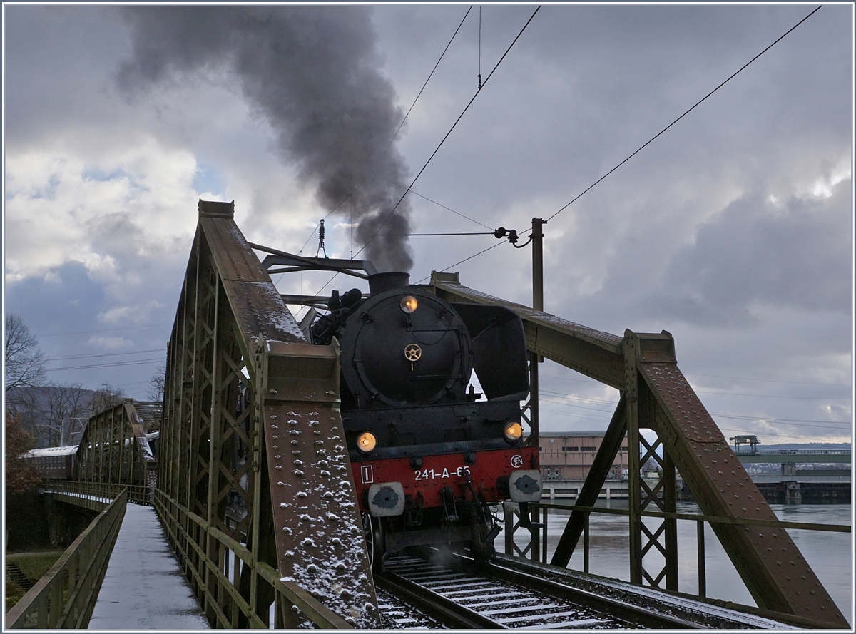 The SNCF 241-A-65 by Koblenz.
09.12.2017