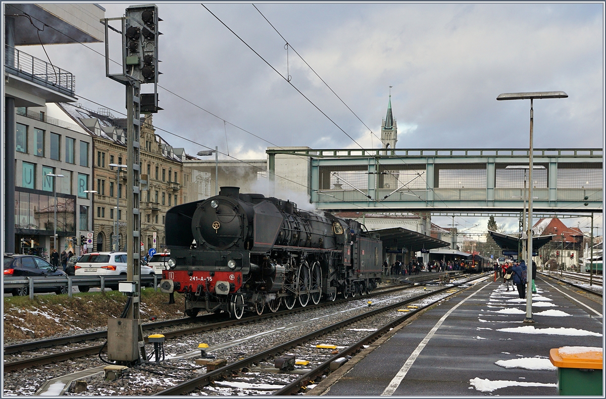 The SNCF  241 R 65 in Konstanz.

09.12.2017