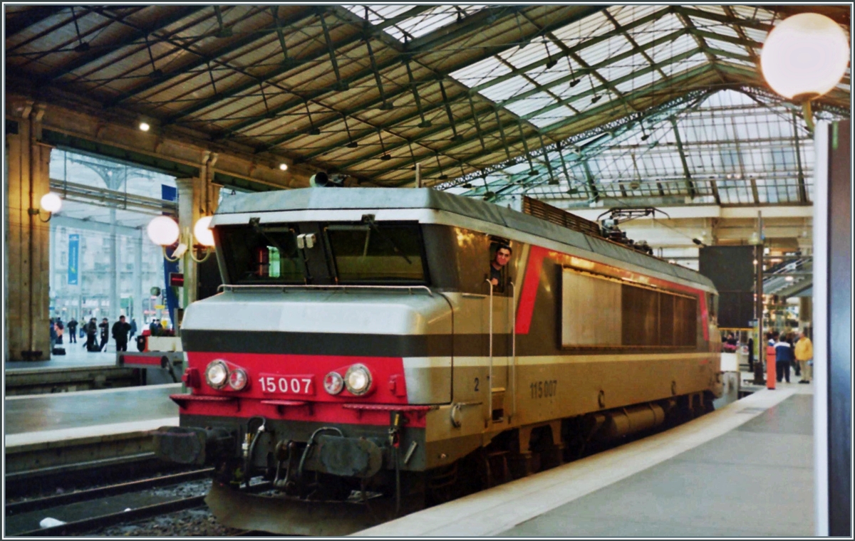 The SNCF BB 15 007 in the Paris Nord Station.

14.02.2002