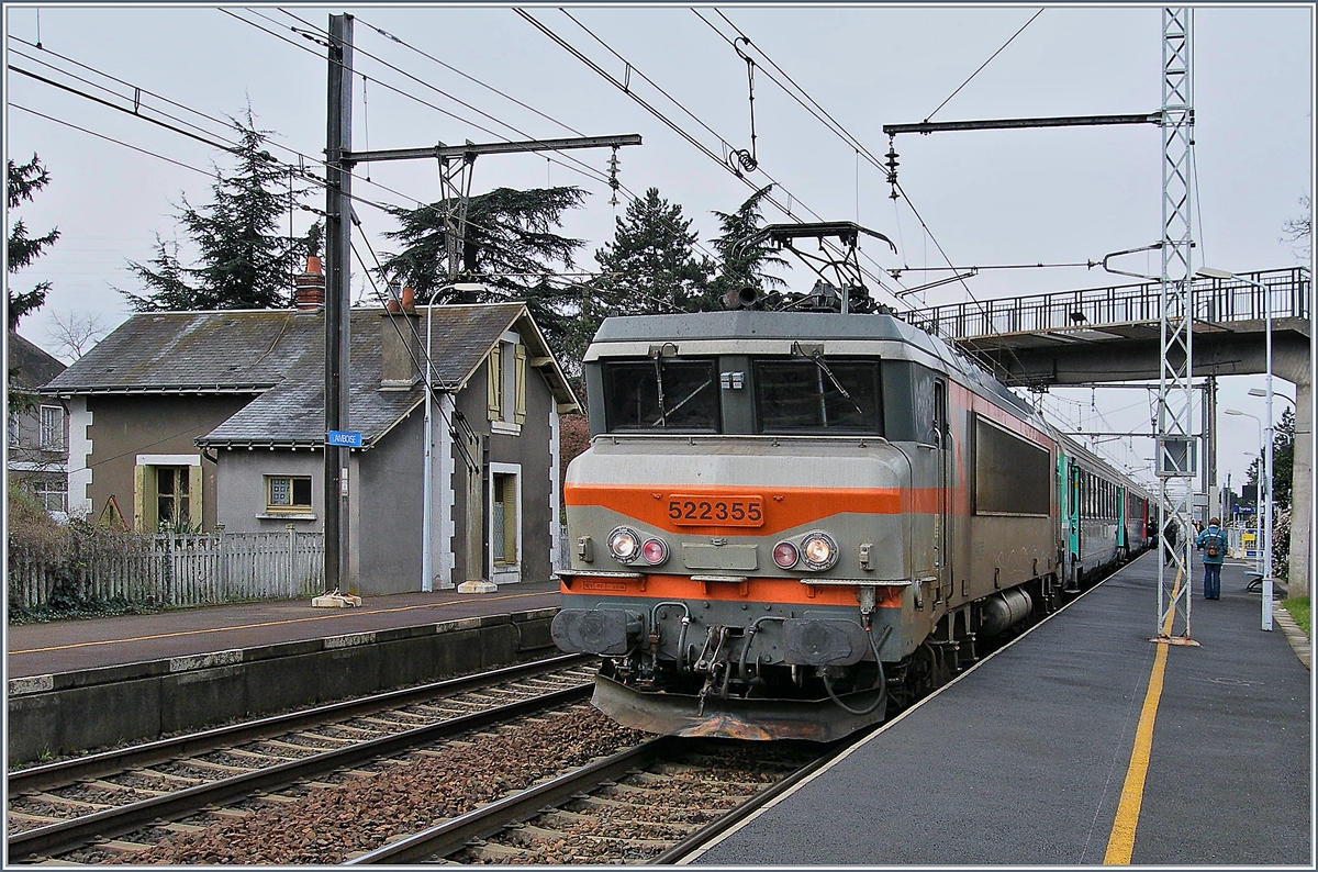 The SNCF BB 22355 in Amboise.
20.03.2007