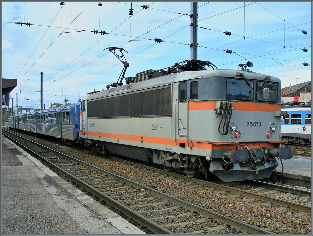 The SNCF BB 25673 in Besançon.
24.10.2006