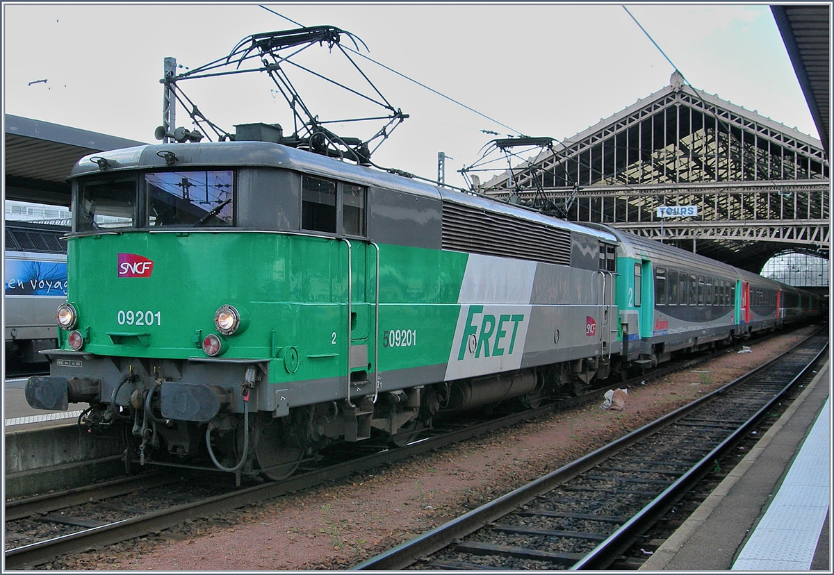 The SNCF BB 9201 in Tours.
21.03.2007