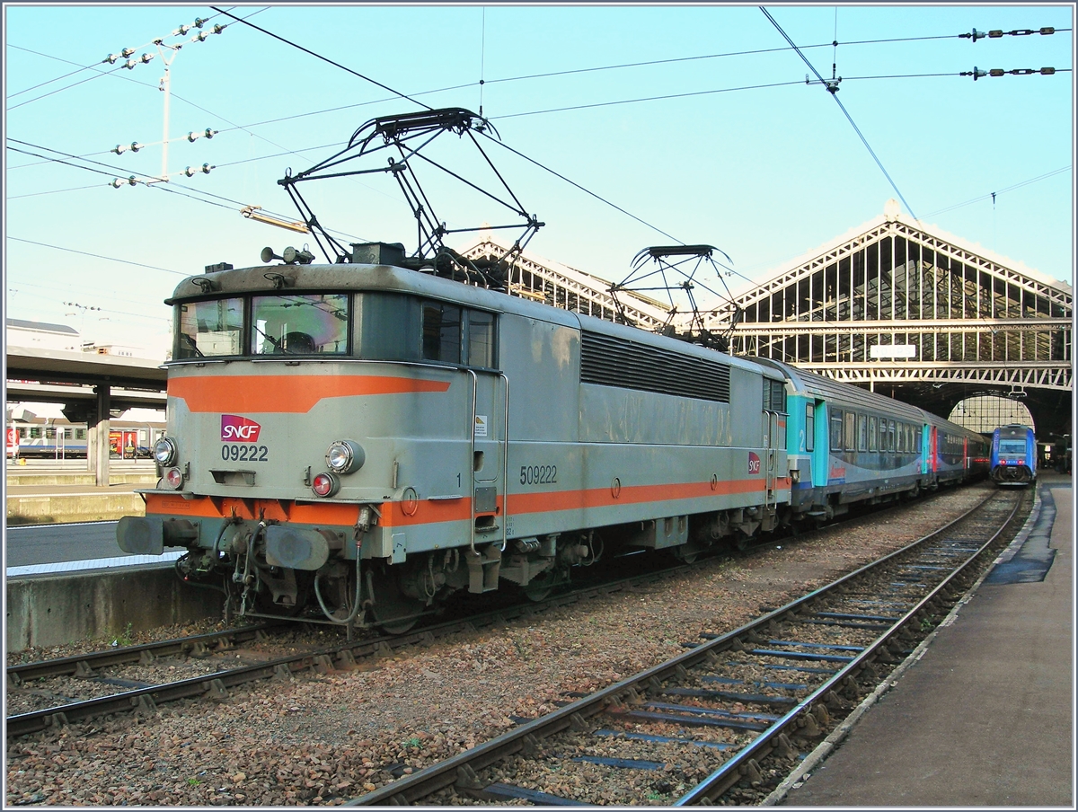 The SNCF BB 9222 in Tours.
21.03.2007