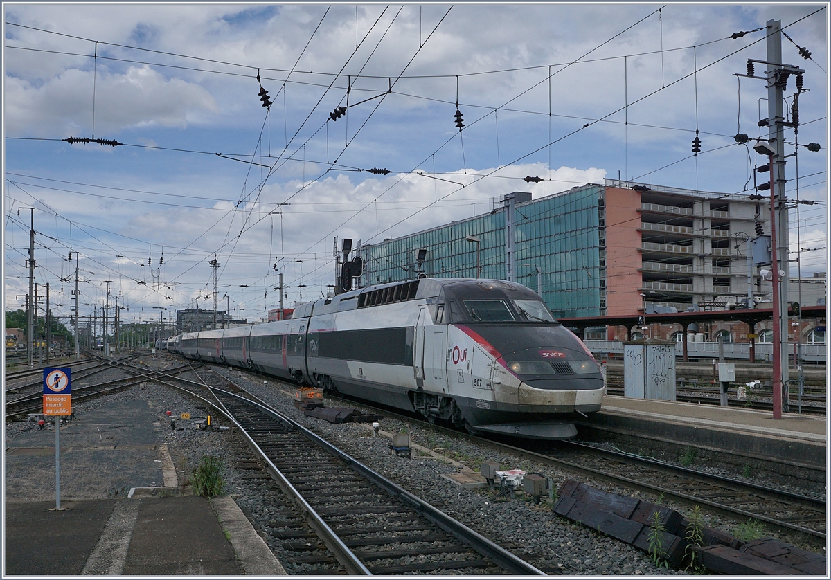 The SNCF inoui TGV 507 in Strasbourg.

28.05.2019