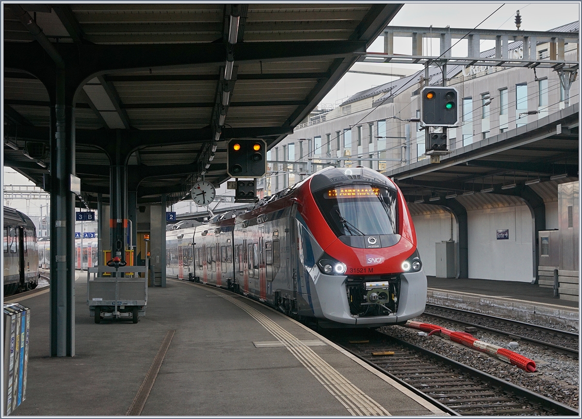 The SNCF Regiolis Z 31 521 on the way to Annemasse is arriving at the Geneva Main Station. 08.02.2020