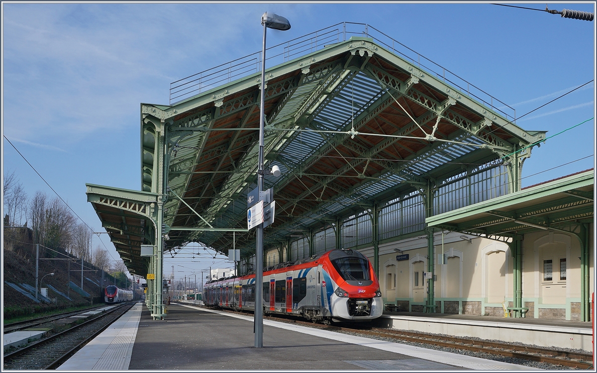 The SNCF Regiolis Z 31527 M in Evian les Bains. 

08.02.2020