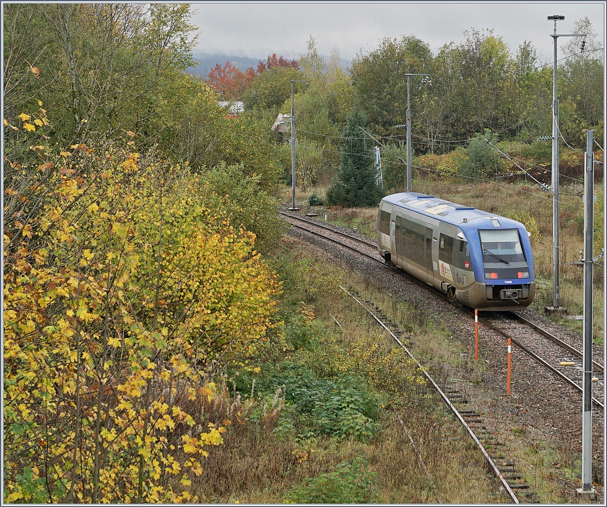 The SNCF TER X 73608 on the way to Dole by Pontarlier. 

29.10.2019
