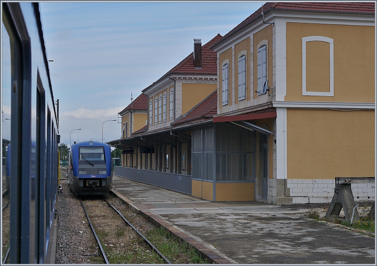 The SNCF X 73747 in Pontarlier for the TER to Dôle at 11:44.

13.08.2019