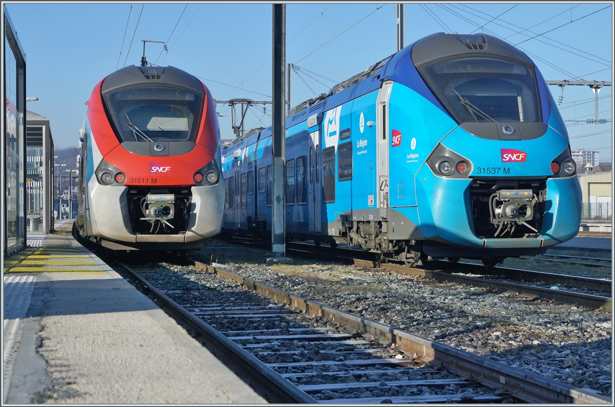 The SNCF Z 31511 and 037 (Coradia Polyvalent régional tricourant) in Annecy. 

14.02.2023