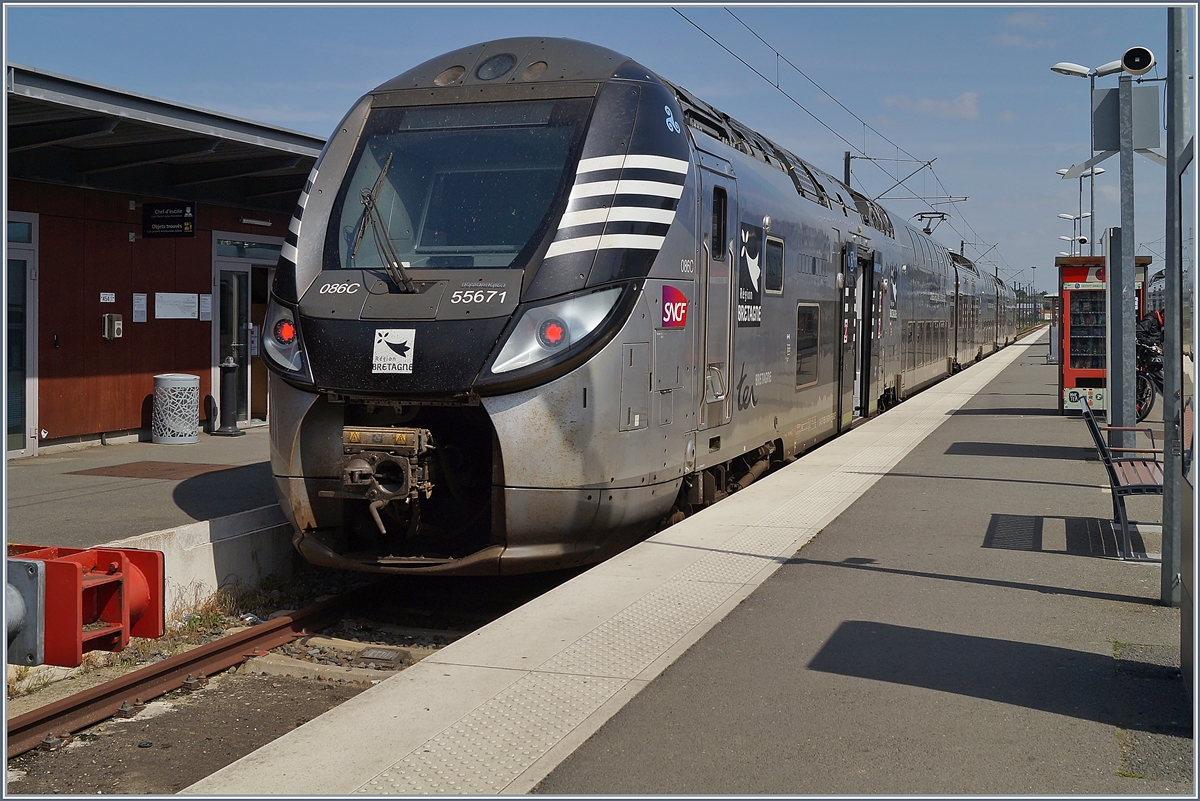The SNCF Z 55671 BreizhGo in Saint Malo. 

06.05.2019