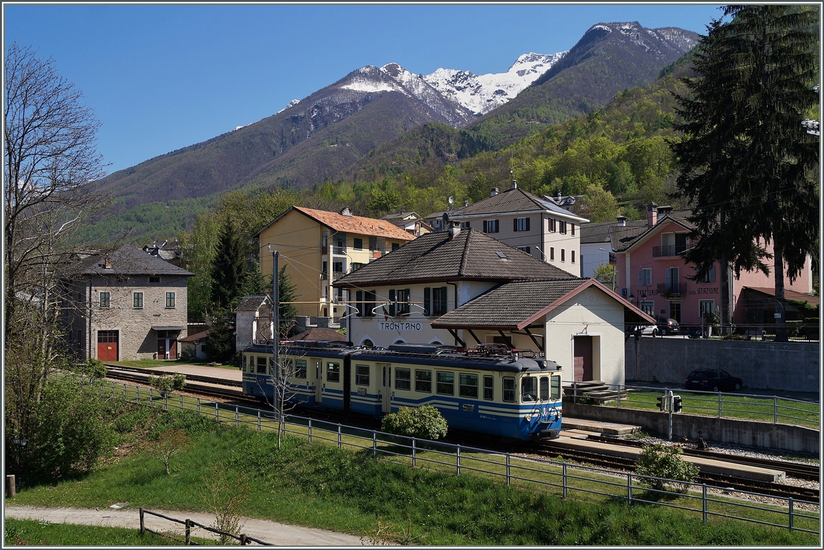 The SSIF ABe 6/6 34  Piemonte  in Trontano. 
14.04.2014