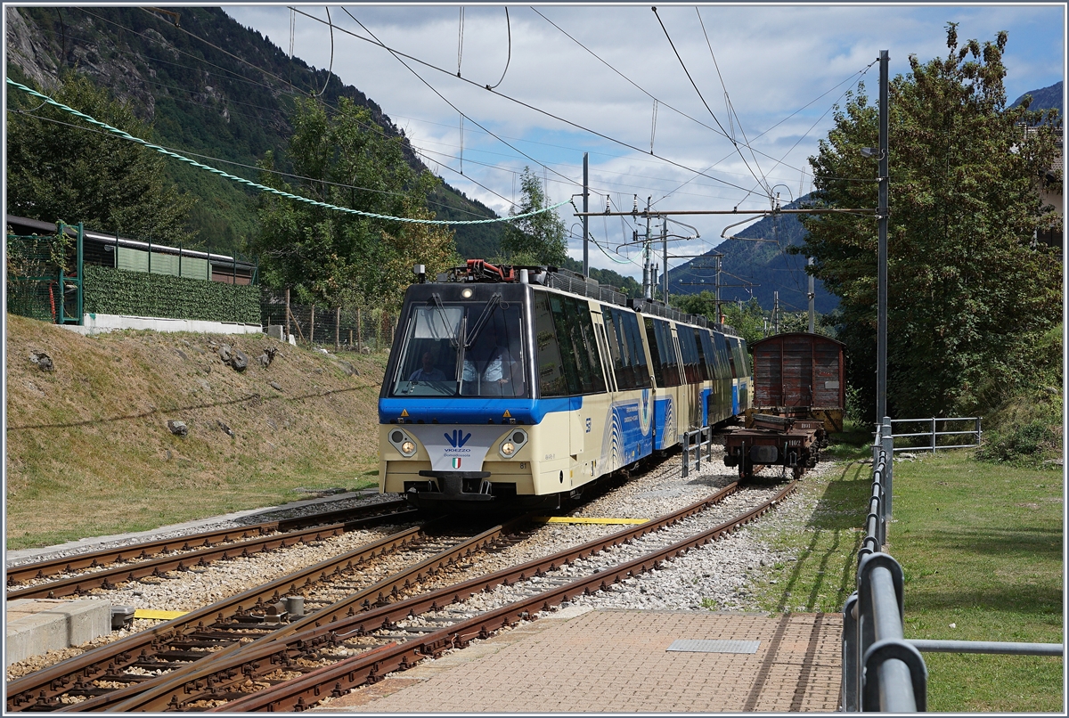 The SSIF Ferrovia Vigezzina Treno Panoramico in Malesco.
05.09.2016