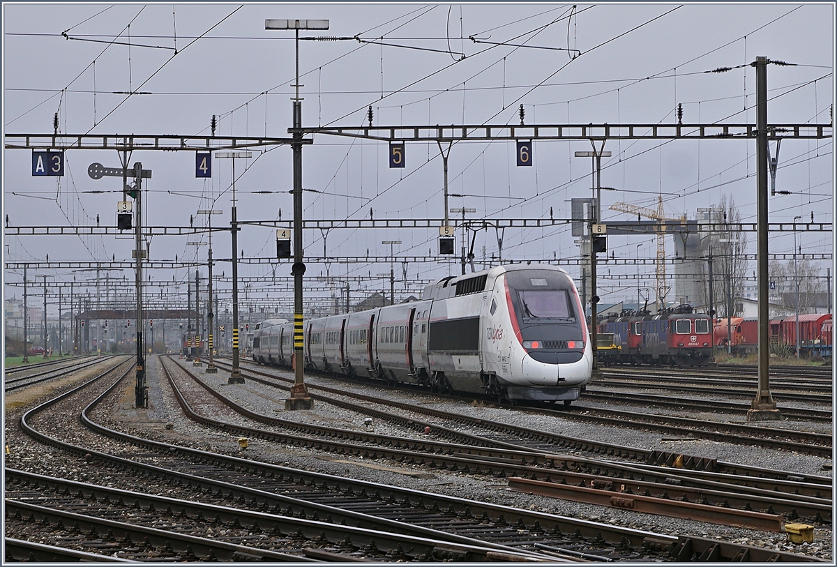 The TGV Lyria 4415 in the Biel Rangierbahnhof Station.

05.04.2019