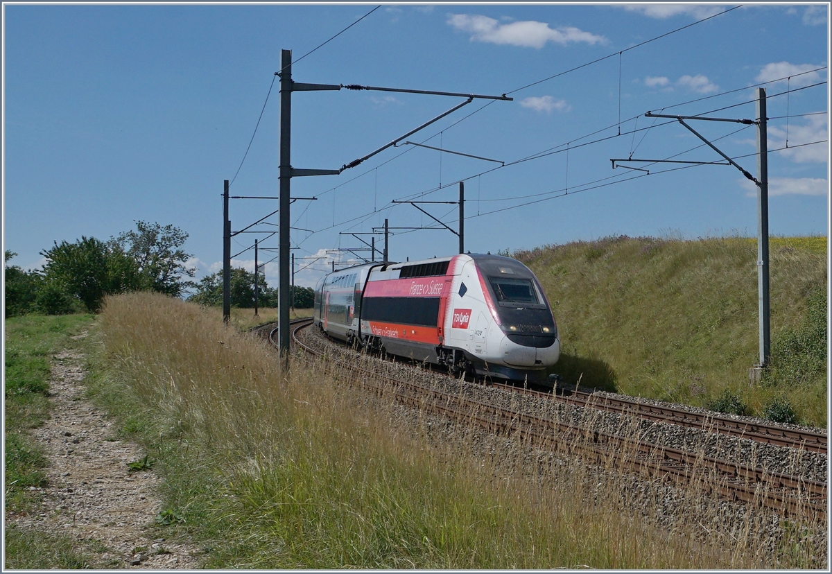 The TGV Lyria 4724 from Paris to Lausanne by Arnex. 

25.07.2020