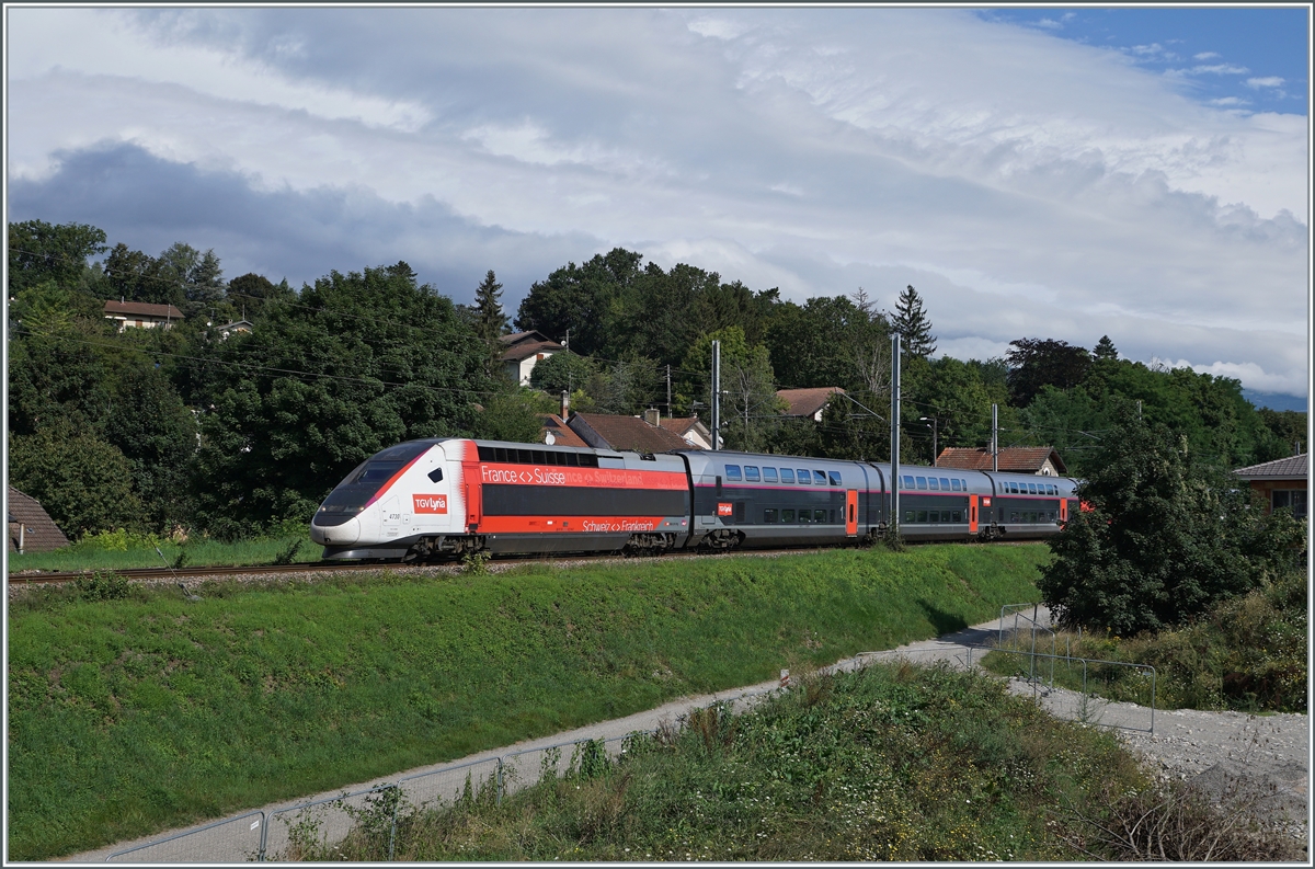The TGV Lyria 4730 from Geneva to Paris by Pougny.

16.08.2021