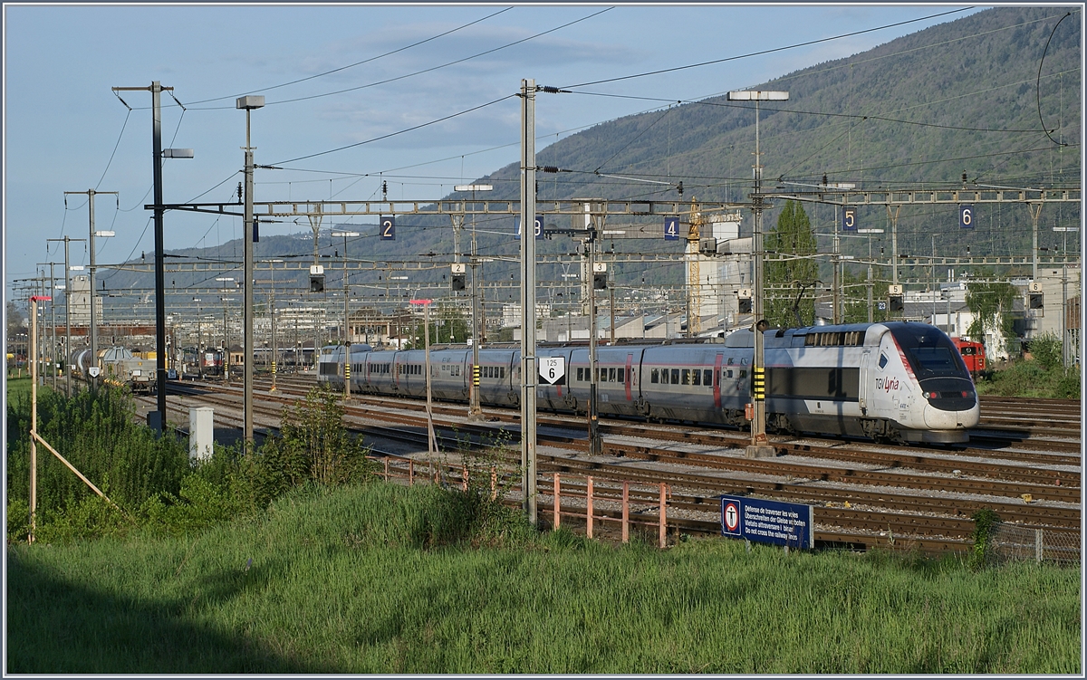 The TGV Lyria in the Biel Rangierbahnhof. 

24.04.2019