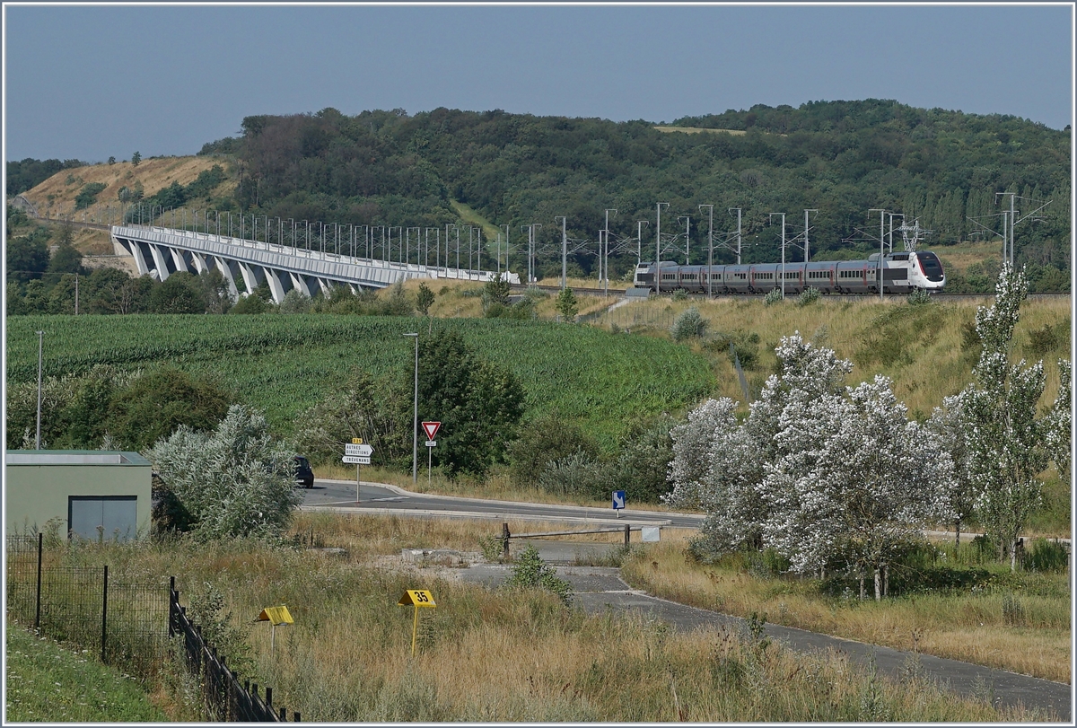 The TGV Lyriy 9206 on the way to Paris near Moval. 

23.07.2019