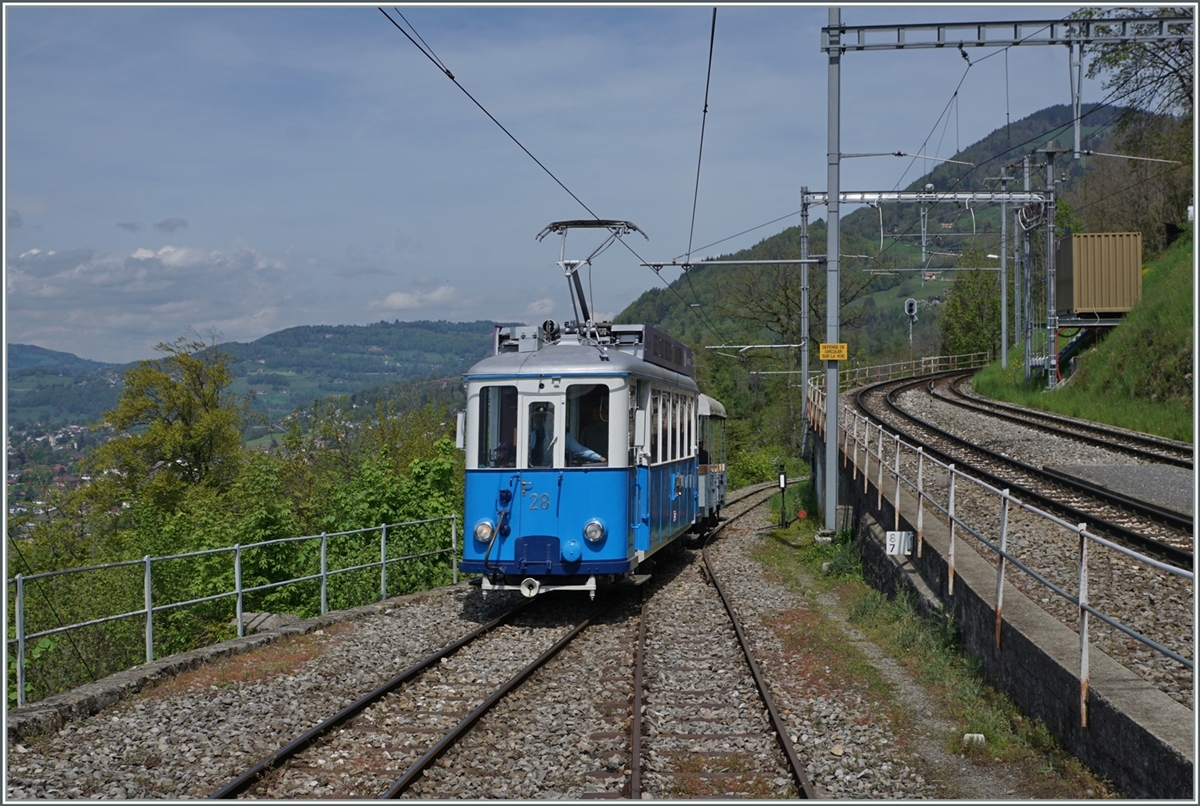 The TL Ce 2/3 N° 28 by the Blonay-Chamby Railway in Chamby. 

06.05.2023 