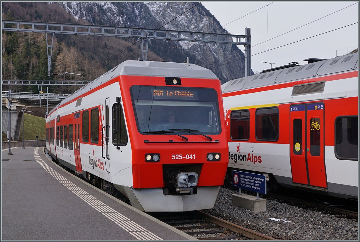 The TMR Region Alpes Nina RABe 525 041 on the way from Martingy to Le Châble is arriving at the Sembrancher Station.   

January 24, 2026