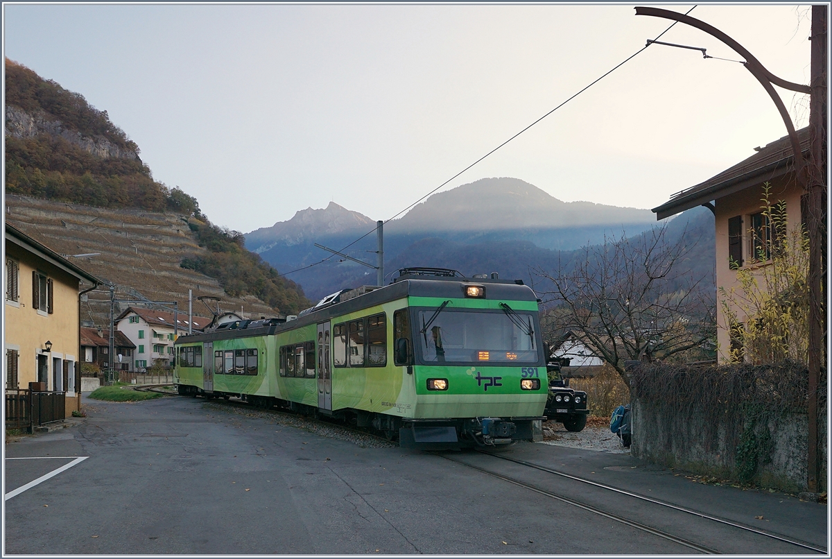 The TPC ASD/AOMC Beh 4/8 591 in Aigle.
18.11.2018
