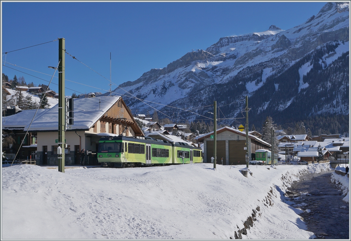 The TPC Beh 4/8 591 at Les Diablerets Station.

11.01.2021