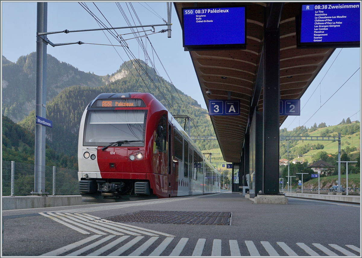 The TPF ABe 2/4 B Be 2/4 104 is waiting in Montbovon his departure to Palézieux. 

24.08.2023