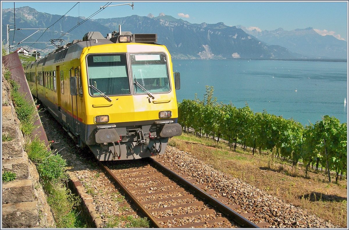 The  Train de Vignas  (Vineyard-train) bewteen Vevey and Chexbres.
14.07.2007