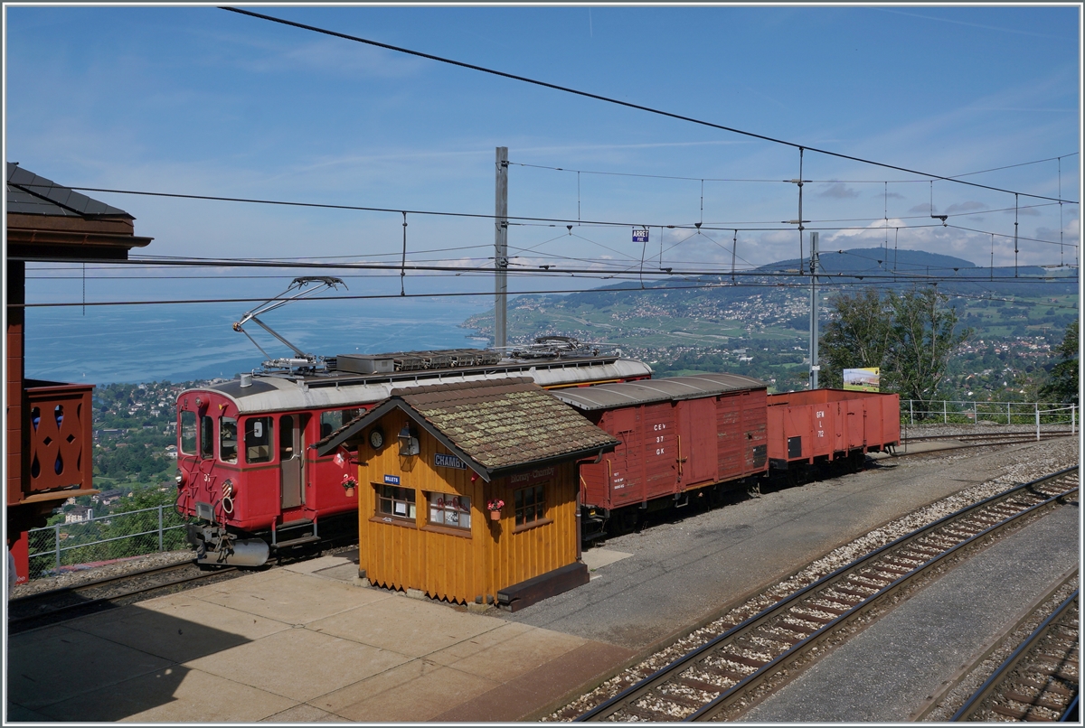 The vieuw from the Chamby Station over the lake of Geneva. 

26.06.2021