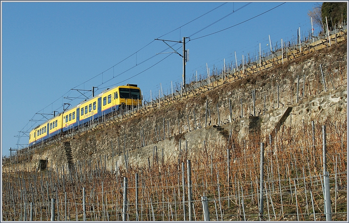 The vineyard train by Chexbres.
24.01.2011