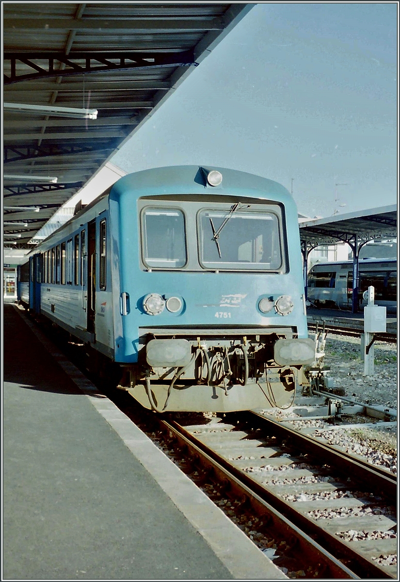 The X 4751 in Dieppe.

14.02.2002