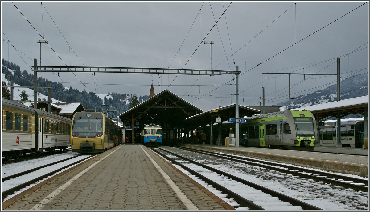 The Zweisimmen Station with a MOB Be 4/4 (Lenkerpendel), MOB ABDe 8/8 and a BLS RABe 535  Lötschberger .

24.11.2013